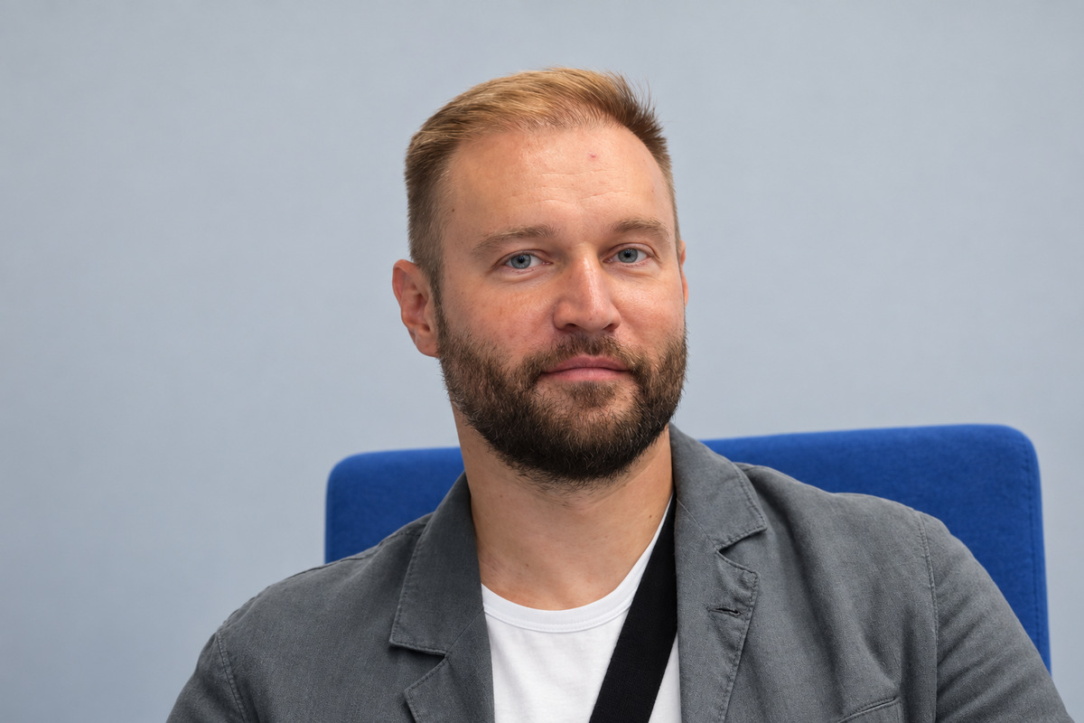 Юрий Разбежкин Юрий Разбежкин