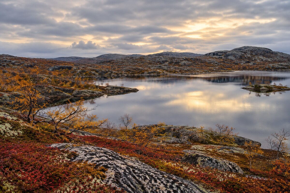 Kola Peninsula tundra lake landscape